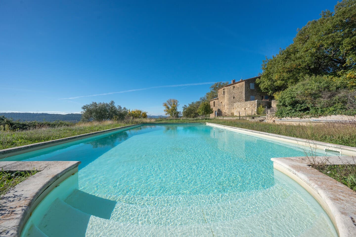 Cucuron historic property - PHOTO PISCINE.jpg