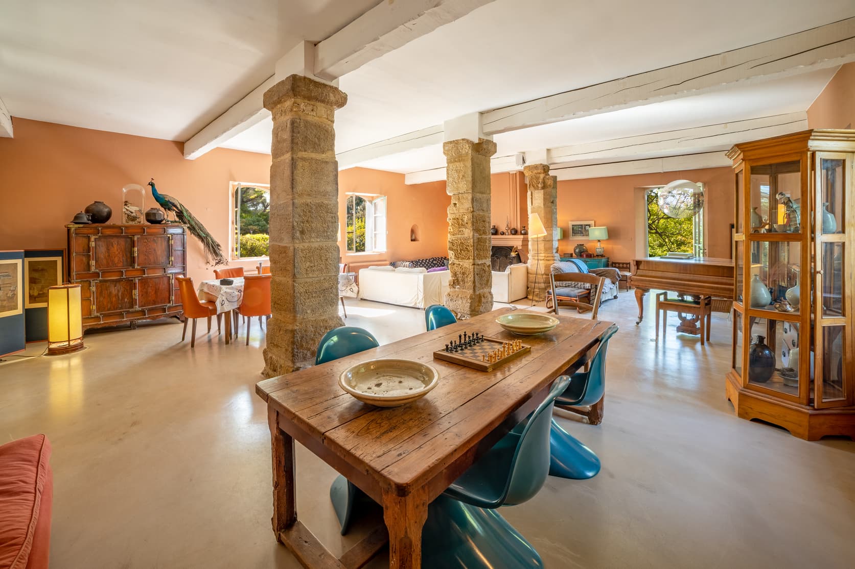 Caromb character property - 009 .jpg