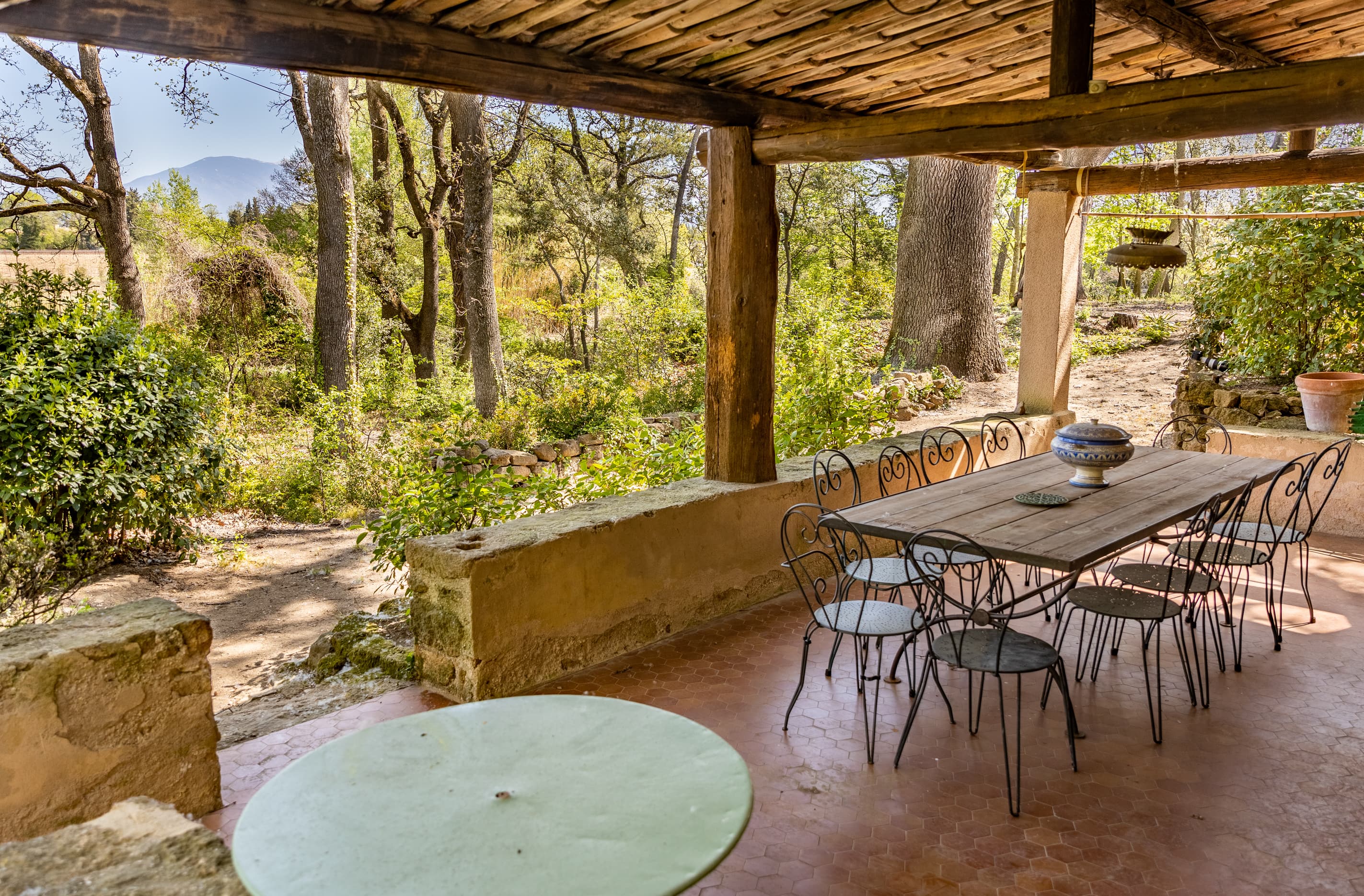 Caromb character property - 034 .jpg