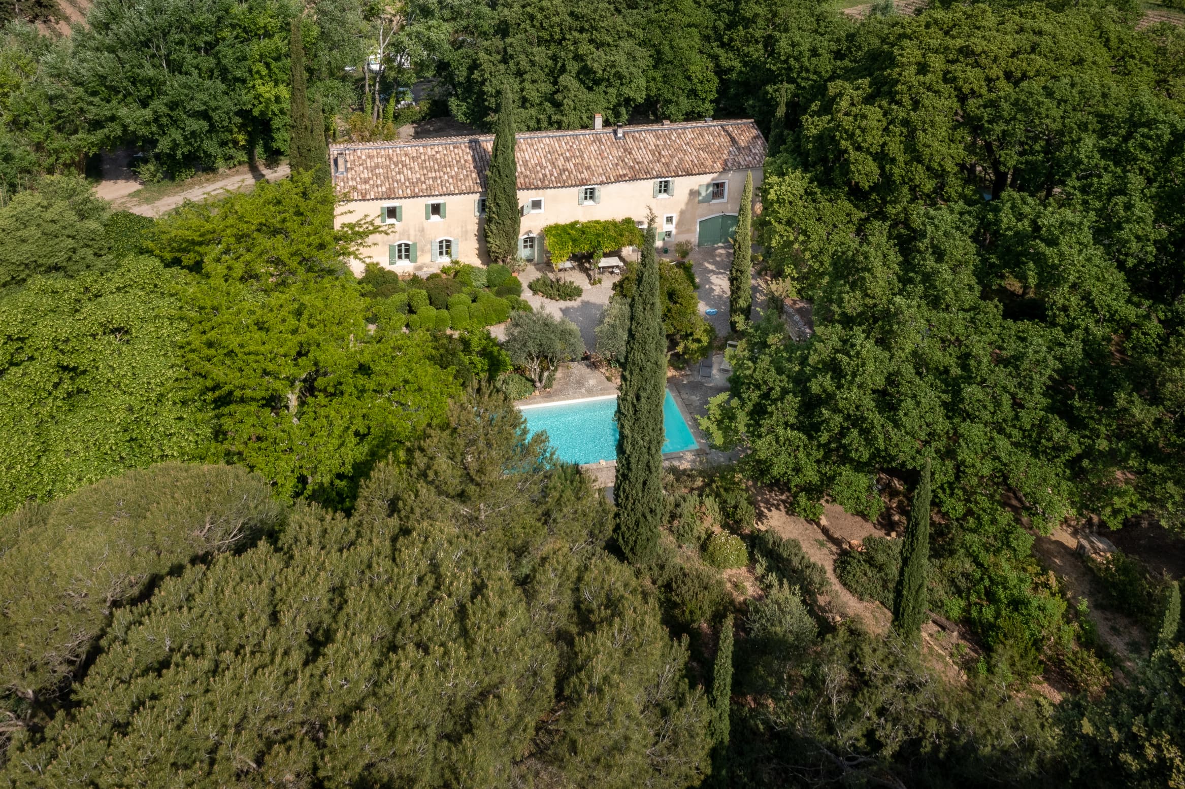 Caromb character property - 003 .jpg