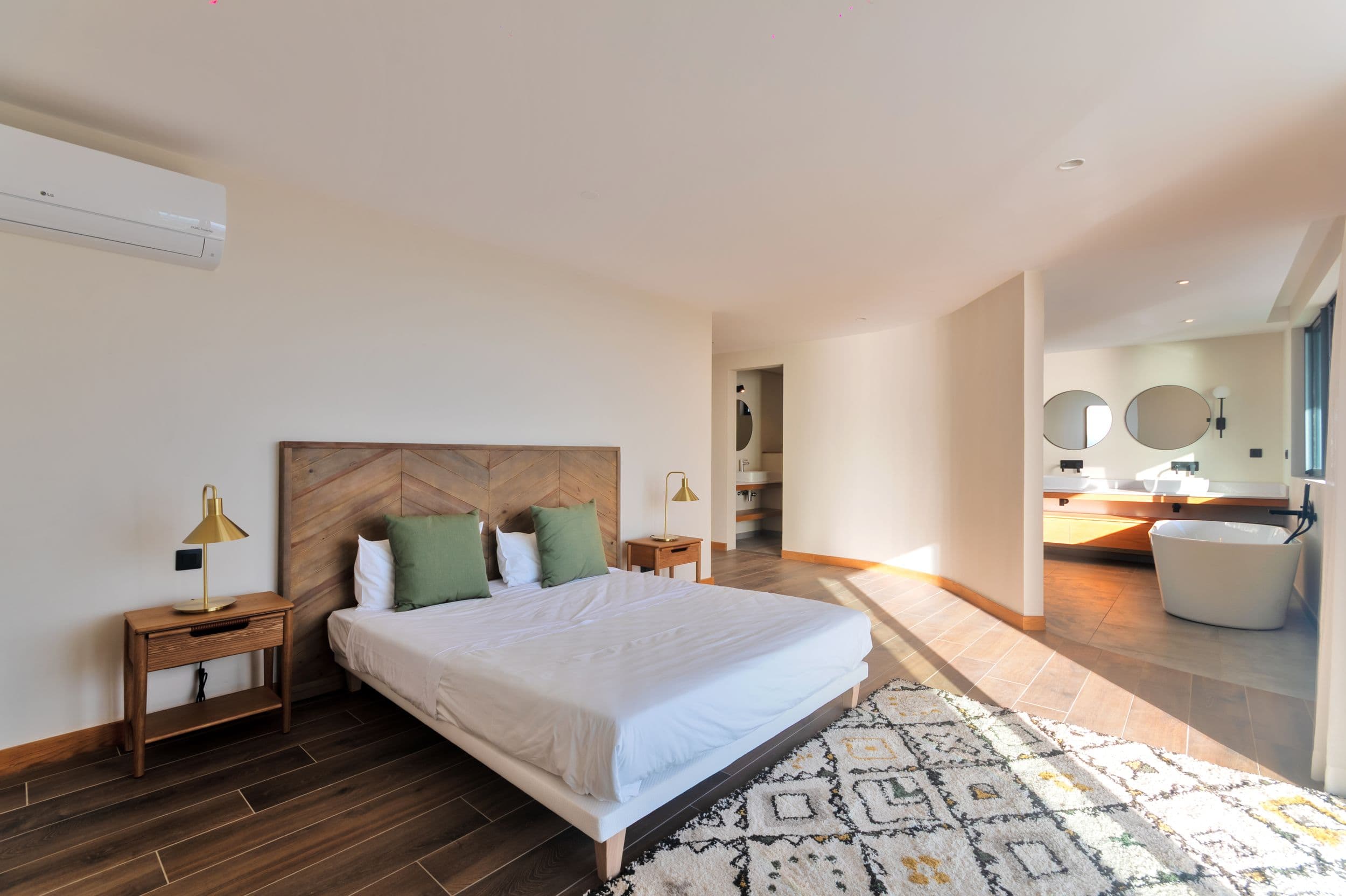 Legend Hill - Villa Chamarel - suite_parentale_-_master_bedroom.jpeg