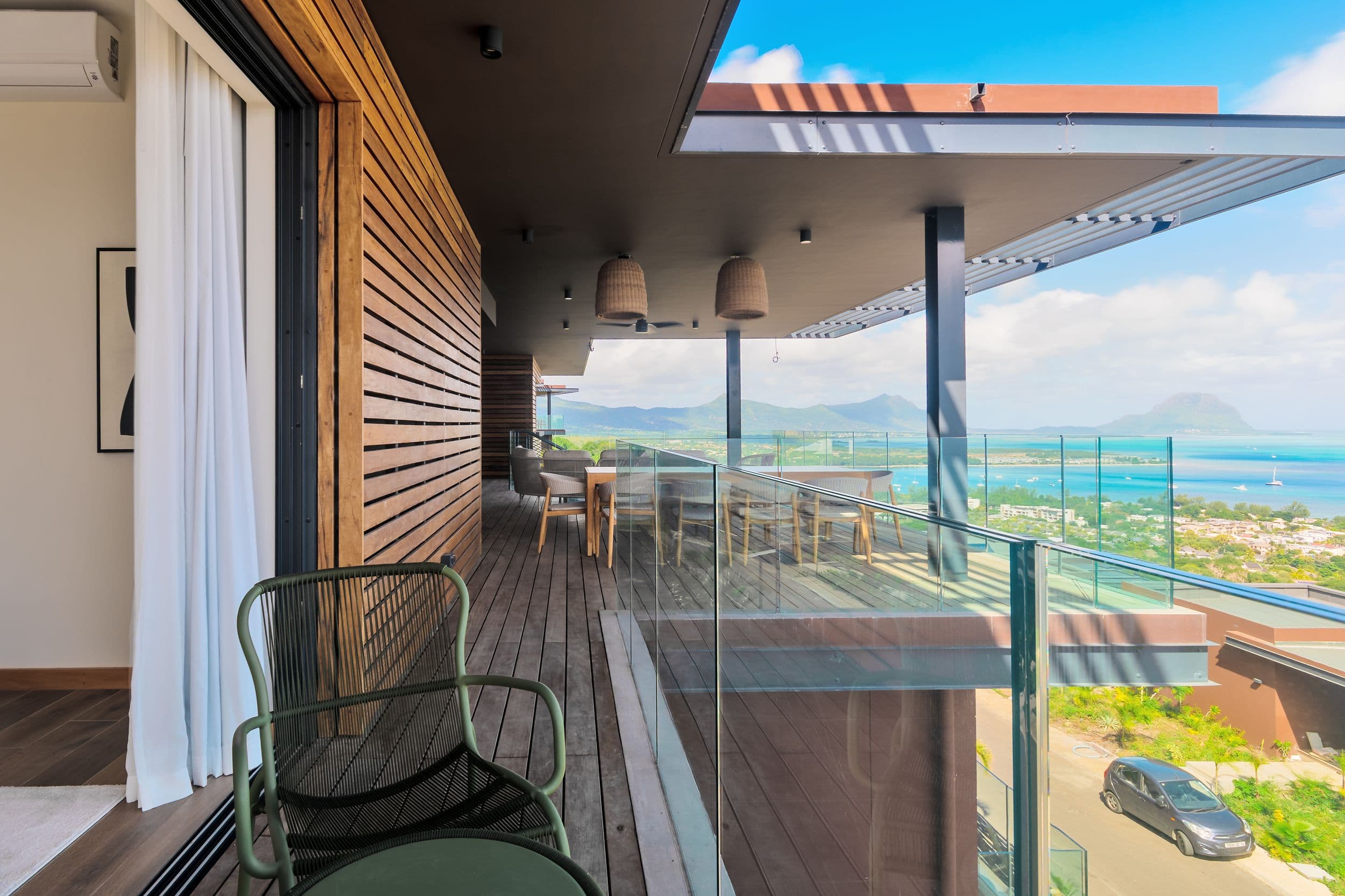 Legend Hill - Villa Chamarel - vue_terrasse_chambre_-_bedroom_terrace_view.jpeg
