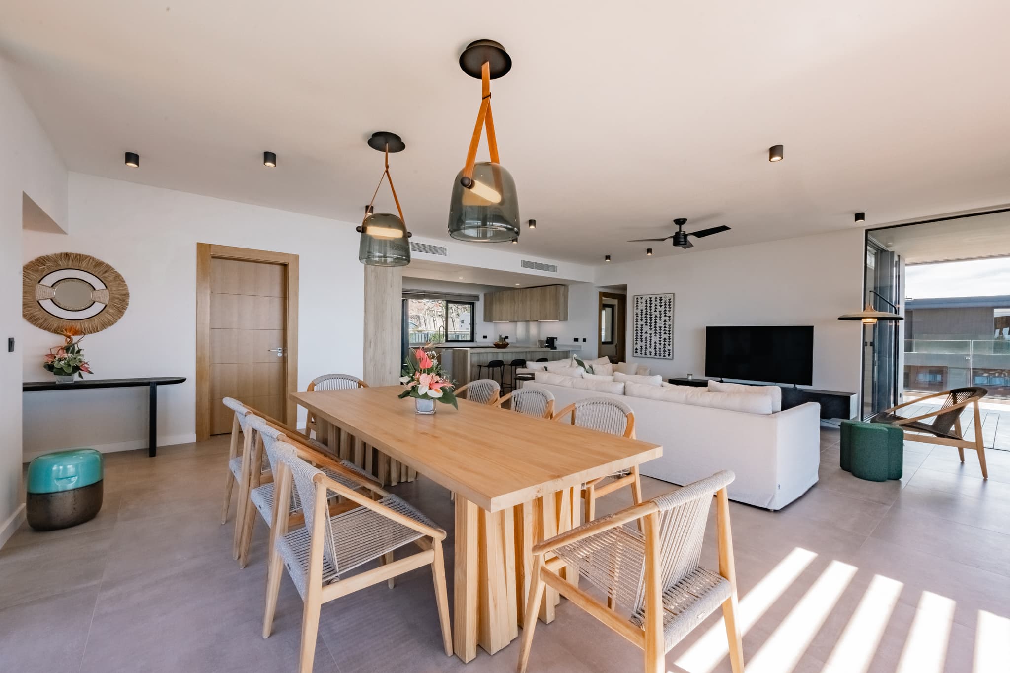Legend Hill - Penthouse - Penthouse_4_ch_-_Dining_room.jpeg