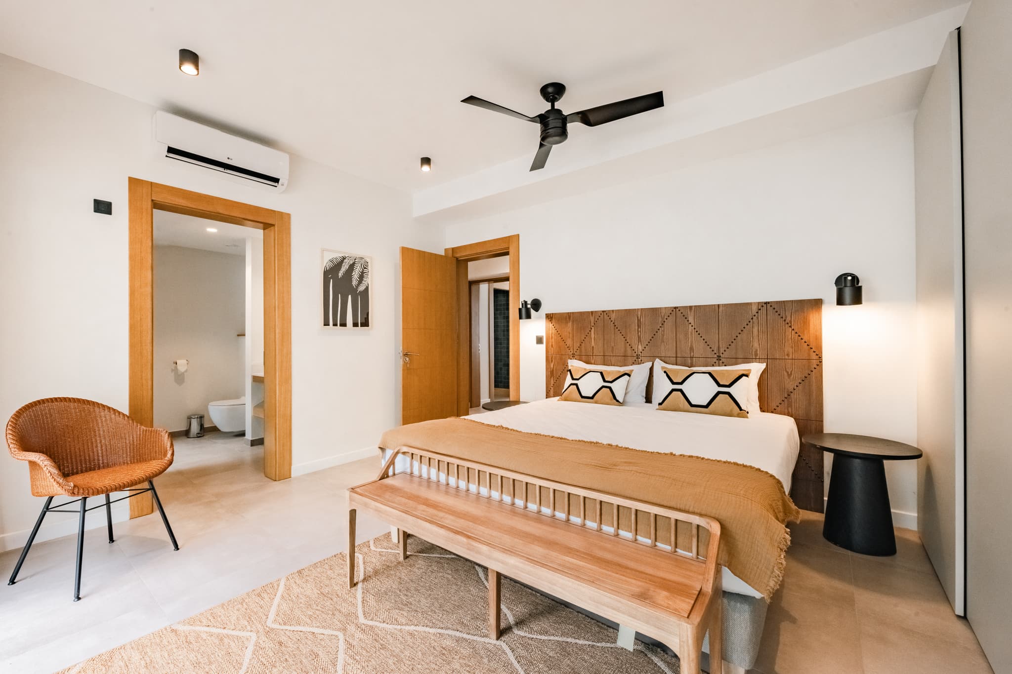 Legend Hill - Penthouse - Penthouse_4_ch_-_Master_bedroom_1.jpeg